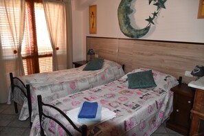 Standard Double Room, Shared Bathroom - Il Girasole (Assemini)