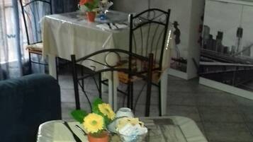 Colazione a buffet inclusa, servita tutte le mattine