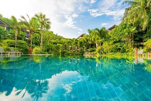 Outdoor pool - Bangtao Beach Garden By RESAVA (Choeng Thale)