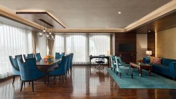 Presidential Suite, 1 King Bed | Premium bedding, minibar, in-room safe, desk