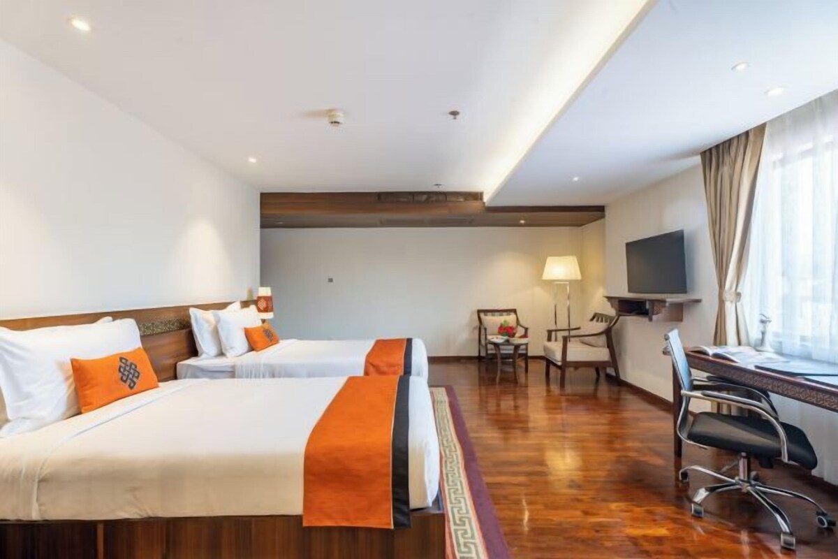Egyptian cotton sheets, premium bedding, minibar, in-room safe