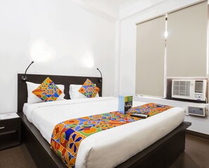 Deluxe Room, 1 Double Bed, Non Smoking, City View | Premium bedding, desk, soundproofing, rollaway beds