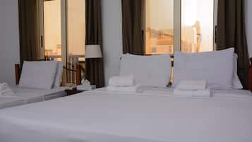 Quarto triplo luxo, vista para a cidade | Roupas de cama antialérgicas, frigobar, quartos à prova de som