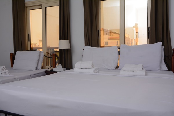 Ropa de cama hipoalergénica, minibar y sistema de insonorización