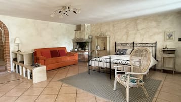 Monolocale | Minibar, una scrivania, tende oscuranti, Wi-Fi gratuito