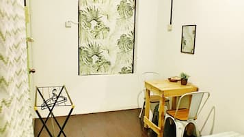 Kamar Double Standar, 1 Tempat Tidur Queen, Bebas Asap Rokok | Fasilitas kamar