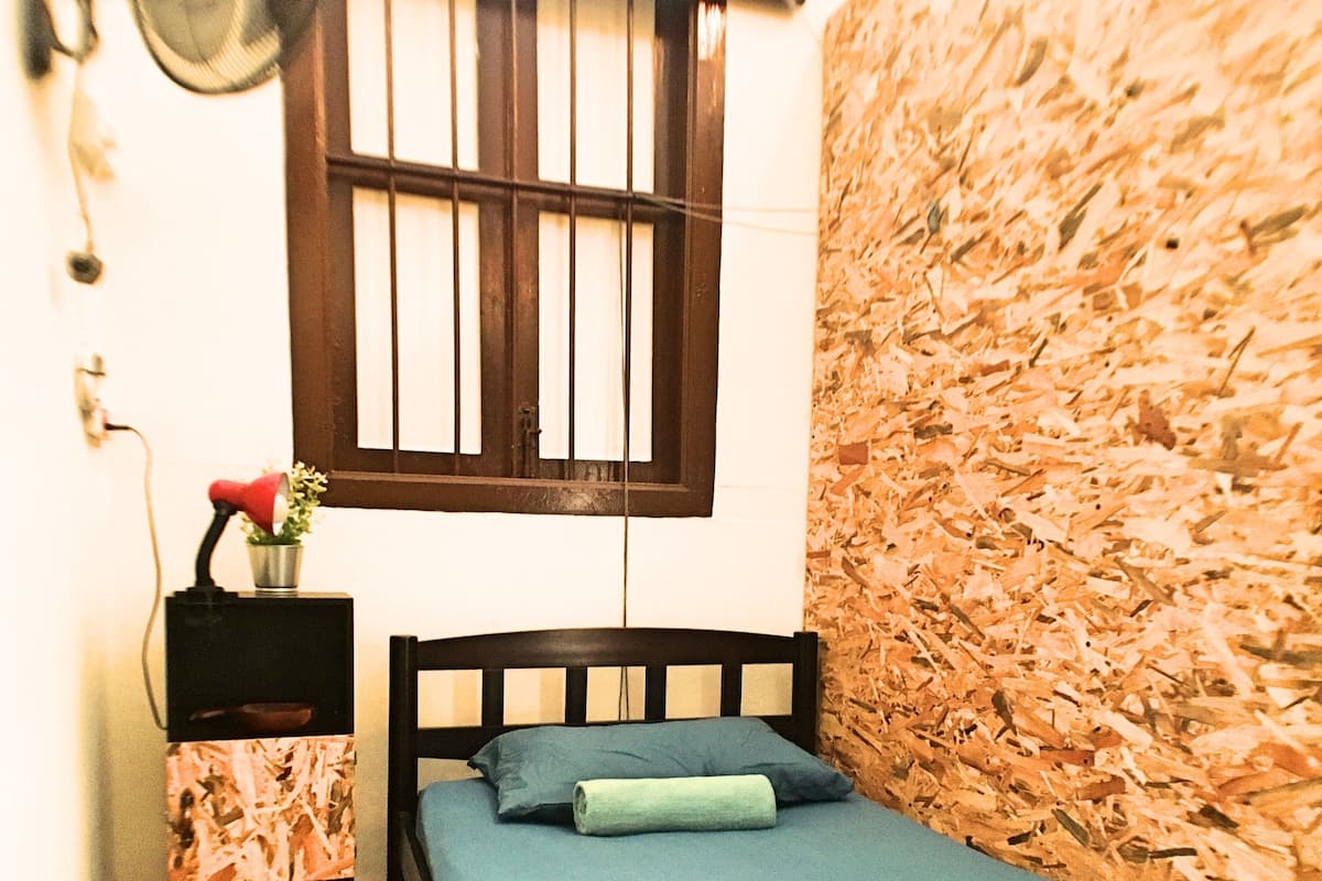 Economy Shared Dormitory, 1 Twin Bed, Non Smoking | Free WiFi