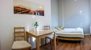 Double Room | Blackout curtains, iron/ironing board, free WiFi, bed sheets - Sopot Sleeps - Sopot Spot (Sopot)