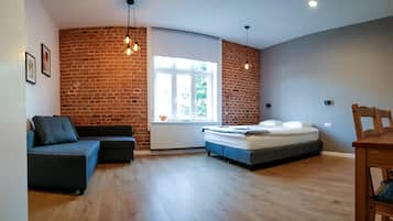 Cortinas blackout, tabla de planchar con plancha y wifi gratis