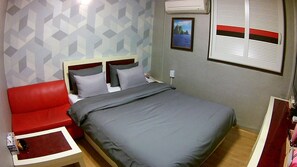 Eenvoudige kamer | Een bureau, gratis wifi
