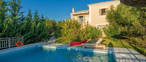 Piscina all'aperto
