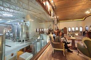 Breakfast, lunch, dinner served; international cuisine - Vinifera Vineyards Hotel (Selçuk)