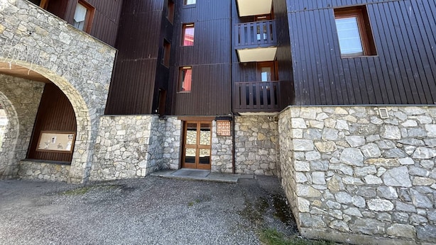 Exterior - Cozy studio in Méribel Mottaret, ski-in/ski-out, perfect for 2, non-smoker, no pets (Méribel)