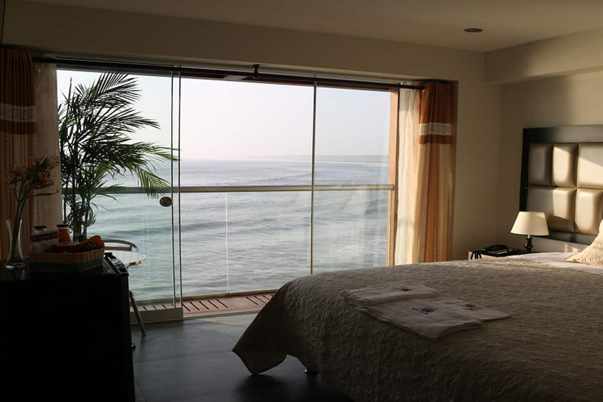 Superior kamer, 1 kingsize bed, uitzicht op oceaan | Een minibar, gratis wifi, beddengoed