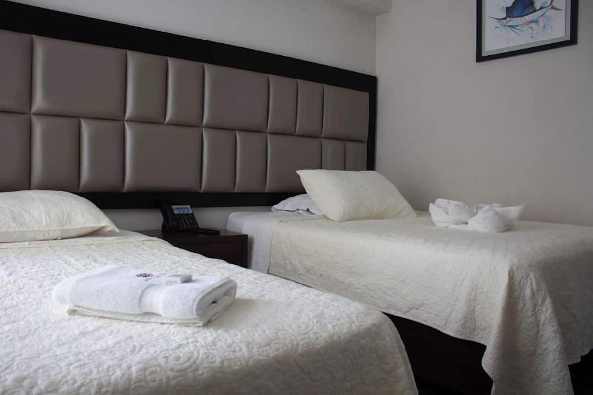 Minibar, free WiFi, bed sheets