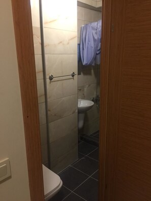 Triple Room | Blackout drapes, soundproofing, iron/ironing board, free WiFi - Timur Hotel (Istanbul)