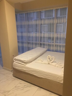 Double Room | Blackout drapes, soundproofing, iron/ironing board, free WiFi - Timur Hotel (Istanbul)