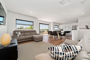 Living area - Rosewater Dromana (Dromana)