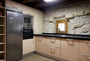 Fridge, microwave