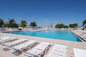 Pool - Charming House 3/2 on Waterway in Nettles Island Resort near Beach, Pools & Fun! (Jensen Beach)