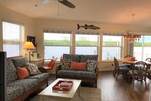 Smart-tv, boeken, een muziekbibliotheek en een filmbibliotheek