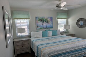 3 bedrooms, desk, iron/ironing board, free WiFi - Charming House 3/2 on Waterway in Nettles Island Resort near Beach, Pools & Fun! (Jensen Beach)