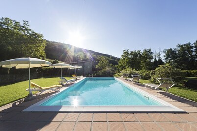 Le Macine, a wonderful ancient restored watermill with Pool