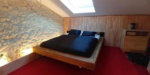 Premium bedding, free WiFi, bed sheets