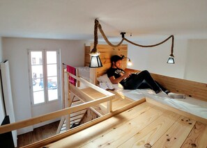 城市宿舍, 多张床, 无烟房, 城市景观 | 高档床上用品、免费 WiFi、床单