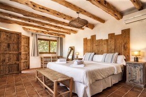 6 bedrooms, iron/ironing board, free WiFi, bed sheets - Luxury Ibiza Villa for 8 Sleeps (Possibility 10 people) - Private Pool (Sant Josep de sa Talaia)