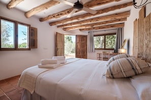 6 Schlafzimmer, Bügeleisen/Bügelbrett, kostenloses WLAN, Bettwäsche