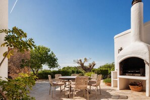 Outdoor dining - Luxury Ibiza Villa for 8 Sleeps (Possibility 10 people) - Private Pool (Sant Josep de sa Talaia)