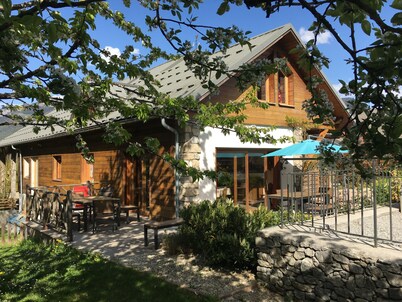 Furnished family house, Annecy Lake, for 7 to 12 people.