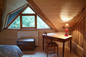 5 chambres, fer et planche à repasser, Wi-Fi gratuit