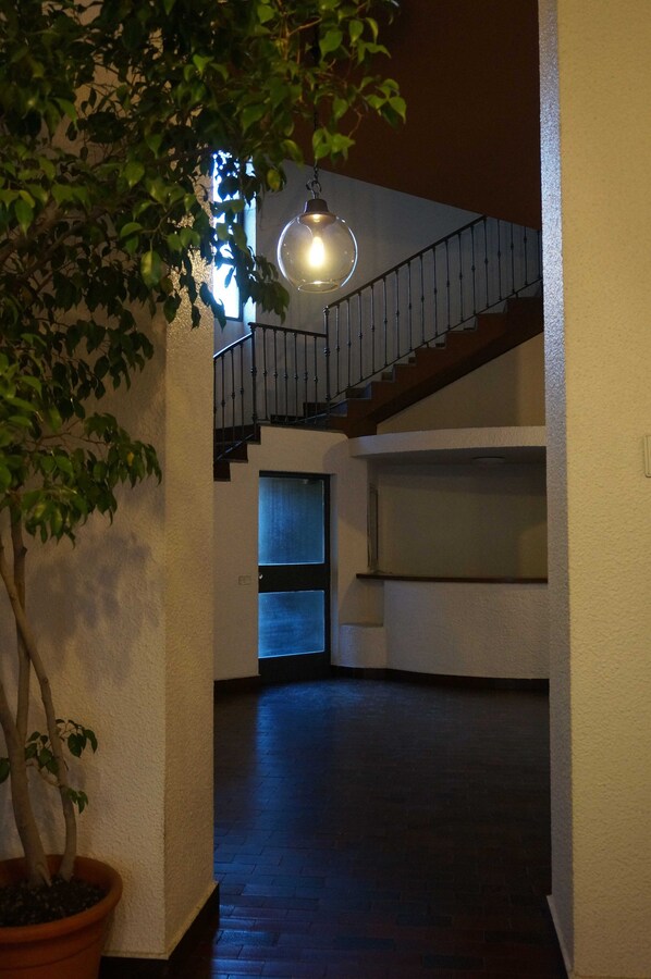 Interior - Bright 90 sqm apartment in the central area, a stone's throw from San Babila + WiFi (Milano)