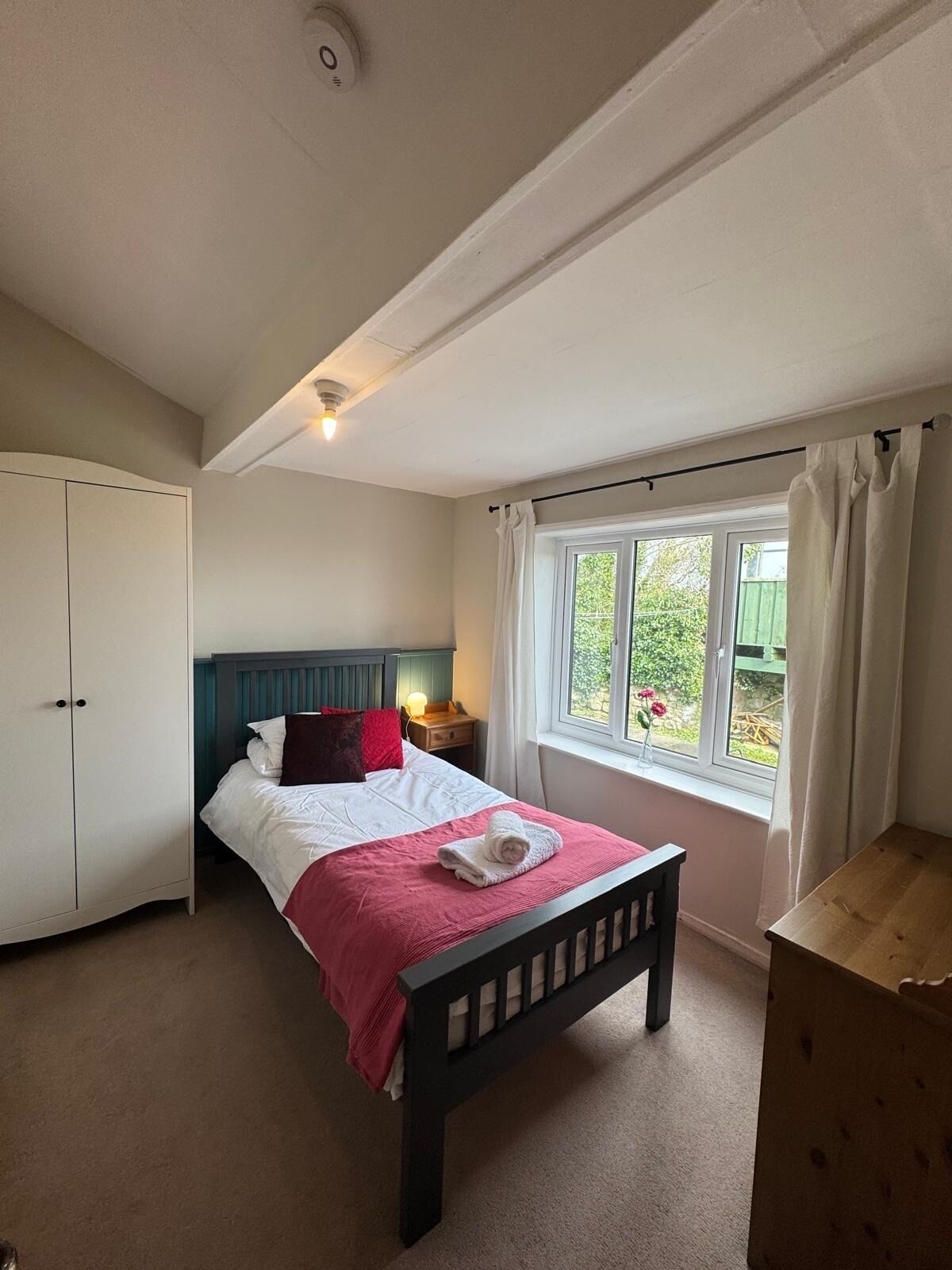 3 bedrooms, iron/ironing board, travel crib, free WiFi