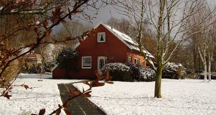 Relaxing vacation & family fun - holiday home with garden, WiFi and much more!