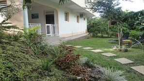 Terrace/patio - beautiful apartment 2 minutes from the beach at the Pearl, Deshaies (deshaies)