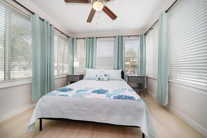 3 bedrooms, in-room safe, iron/ironing board, travel cot