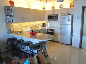 Fridge, microwave, oven, stovetop