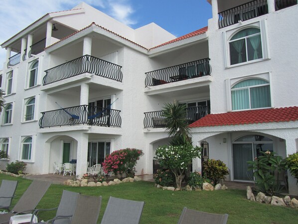 Exterior - Ocean Front Villa 1st Floor unit  (Puerto Morelos)