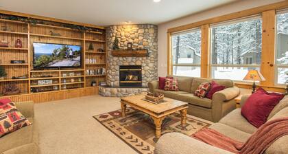 Luxury 7 BR Home / Hot Tub / SHARC Passes / AC / Wi Fi / Bikes
