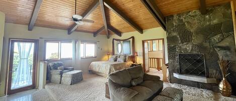 5 bedrooms, desk, iron/ironing board, free WiFi