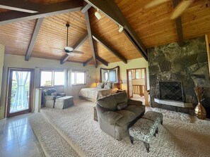 6 soverom, skrivebord, strykejern/-brett og wi-fi (inkludert)