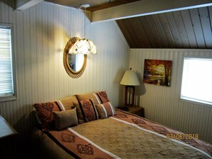 2 sovrum, skrivbord, strykjärn/strykbräda och wi-fi