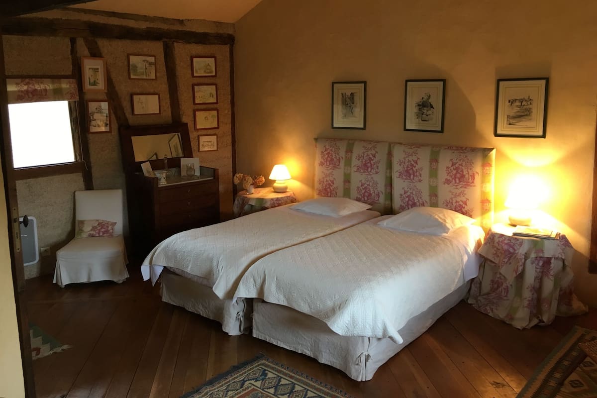 Comfort Twin Room, Private Bathroom, Vineyard View