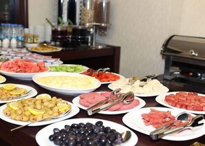 Bao gồm bữa sáng buffet hàng ngày