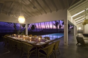 5-Bedroom Villa with Private Pool | 露台