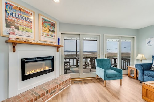 Ocean East 1 is a beautifully located Vacation Home and even welcomes your famil