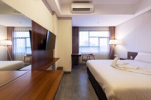 1 bedroom, desk, WiFi - Brand new apartment with shared pool (Denpasar)